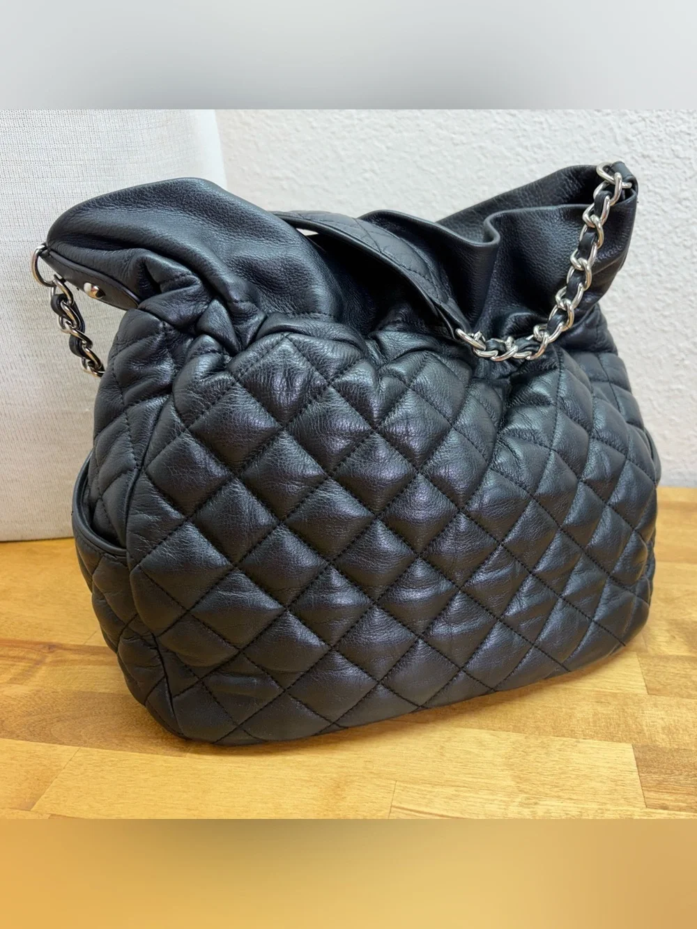 Bimba y Lola Summer 2010 Black Quilted Leather Drawstring Bucket Shoulder Bag - Picture 7 of 13